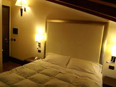 The 3* Róma
